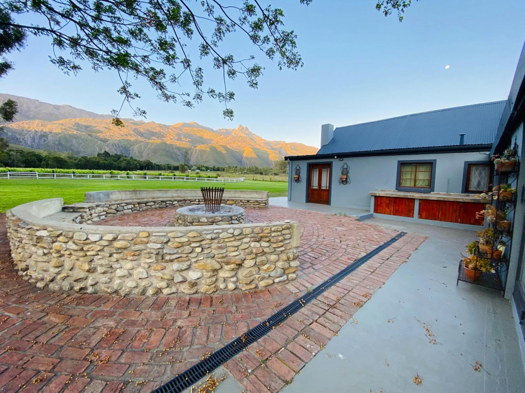 Oaksrest Vineyards Guest Farm Hotell Ladismith Exteriör bild