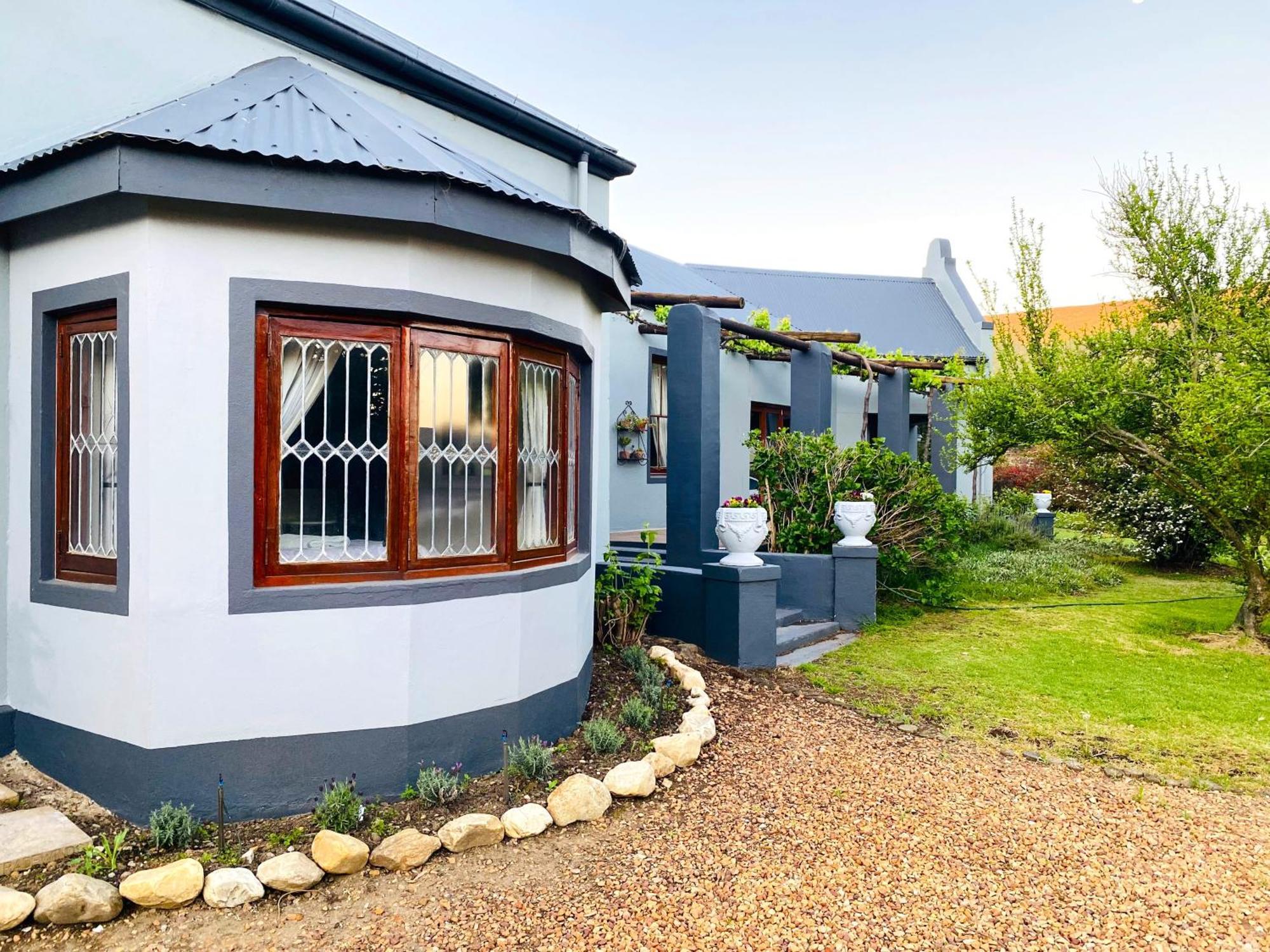Oaksrest Vineyards Guest Farm Hotell Ladismith Exteriör bild