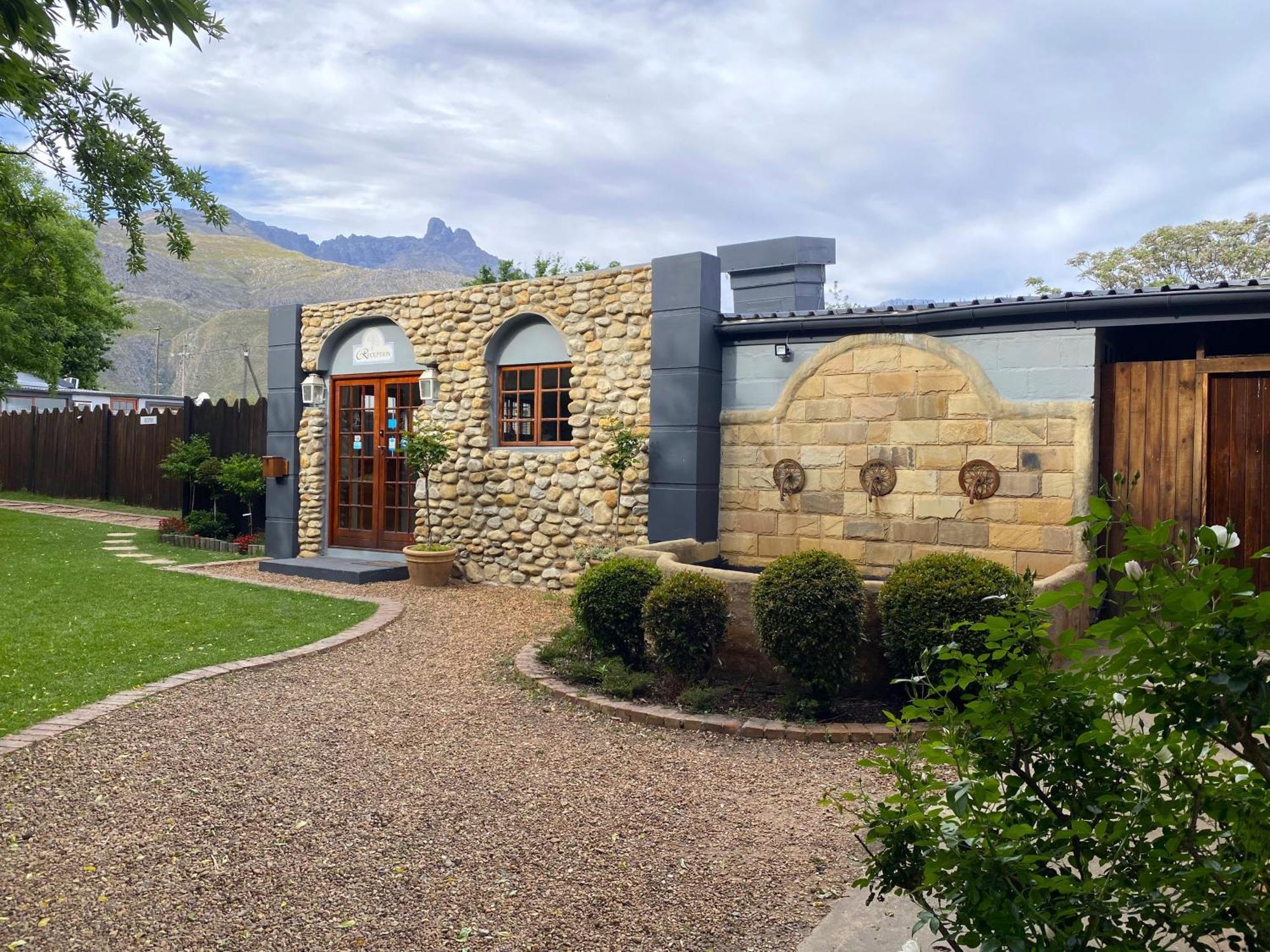 Oaksrest Vineyards Guest Farm Hotell Ladismith Exteriör bild